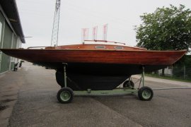 Holz-Segelboot aus dem Jahre 1965 zum Selbstausbau, € 5.900,00
